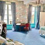 L'hotel De Herce D'hote Alojamento de Acomodação e Pequeno-almoço 4*