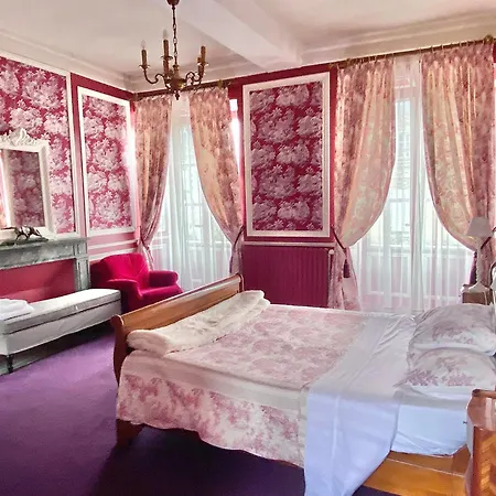 L'hotel De Hercé D'hote *