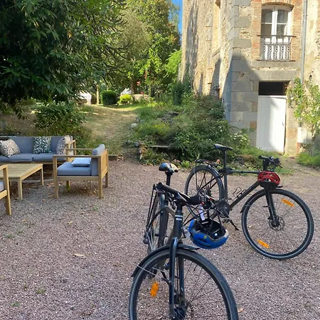 L'hotel De Herce D'hote Bed & Breakfast Mayenne