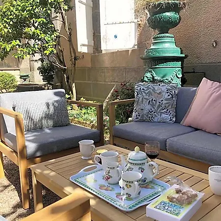 L'hotel De Herce D'hote Bed & Breakfast 4*