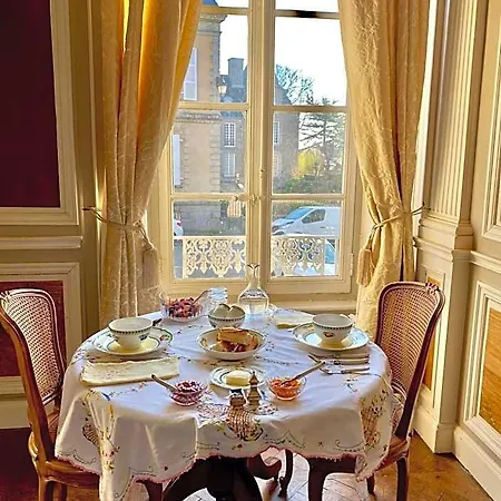 L'hotel De Herce D'hote Bed & Breakfast
