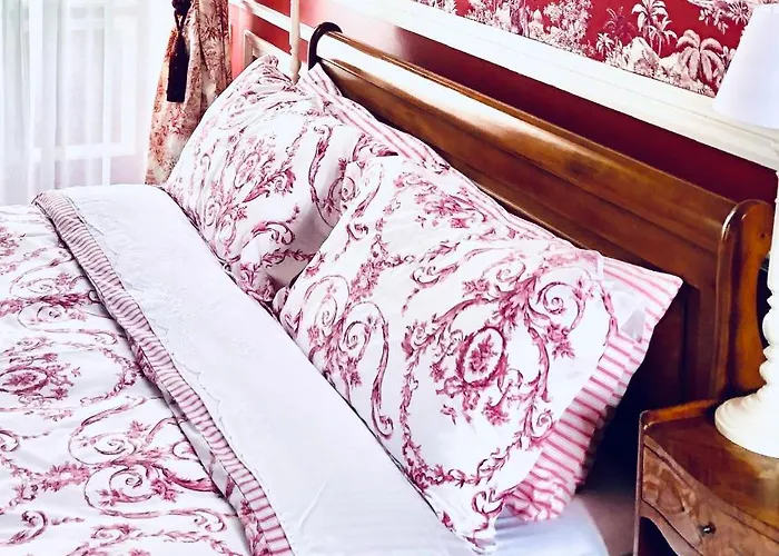 Bed & Breakfast L'hotel De Herce D'hote